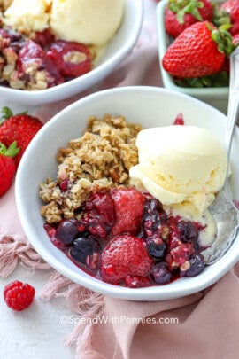 Mixed Berry Crisp in bowls